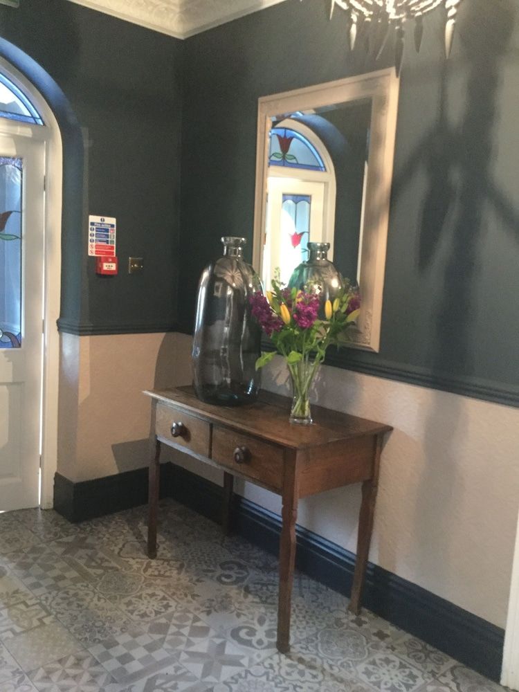 Llwyn Country House 2