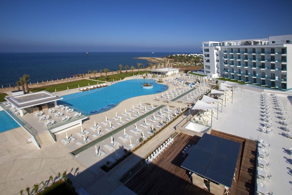 King Evelthon Beach Hotel & Resort 5 estrelas em Pafos