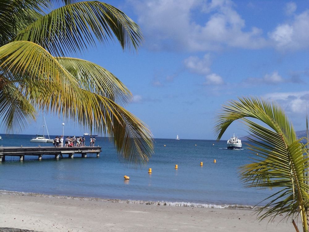 Courbaril Village 1 étoiles à Les Trois-Îlets