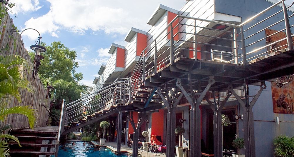 Nicky's Handlebar Hotel 1