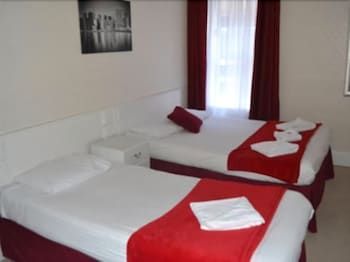 The New Oxford Hotel 3