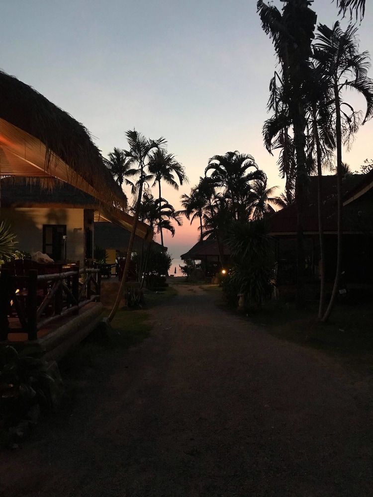 Bow Thong Beach Resort 1