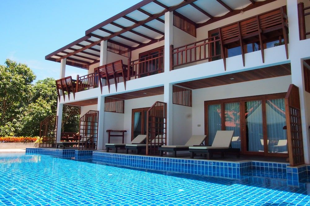 Blue Diamond Resort 1