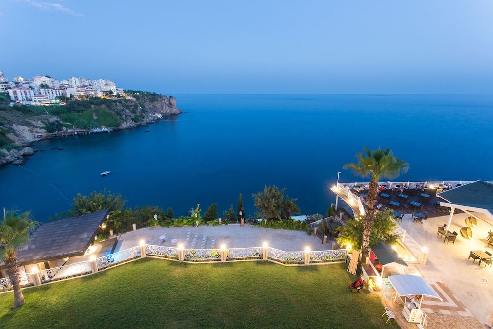 Falcon Hotel 4 estrellas en Antalya