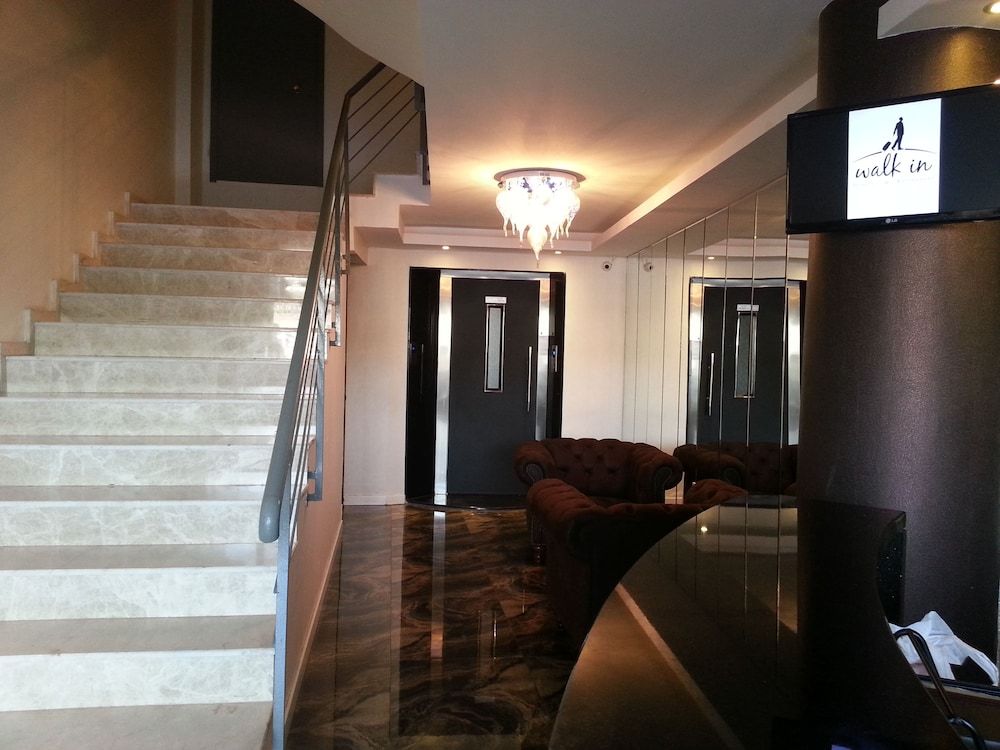 Walk In Hotel&Residence 2