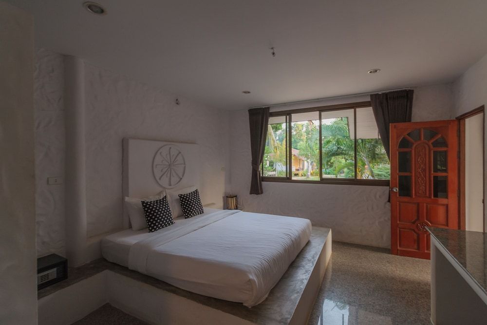 Sabaii Bay Resort 1 Sabaii Bay Resort 1