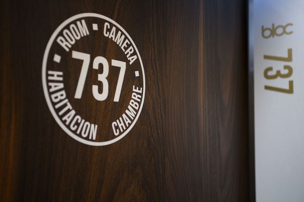 BLOC Hotel Gatwick 3