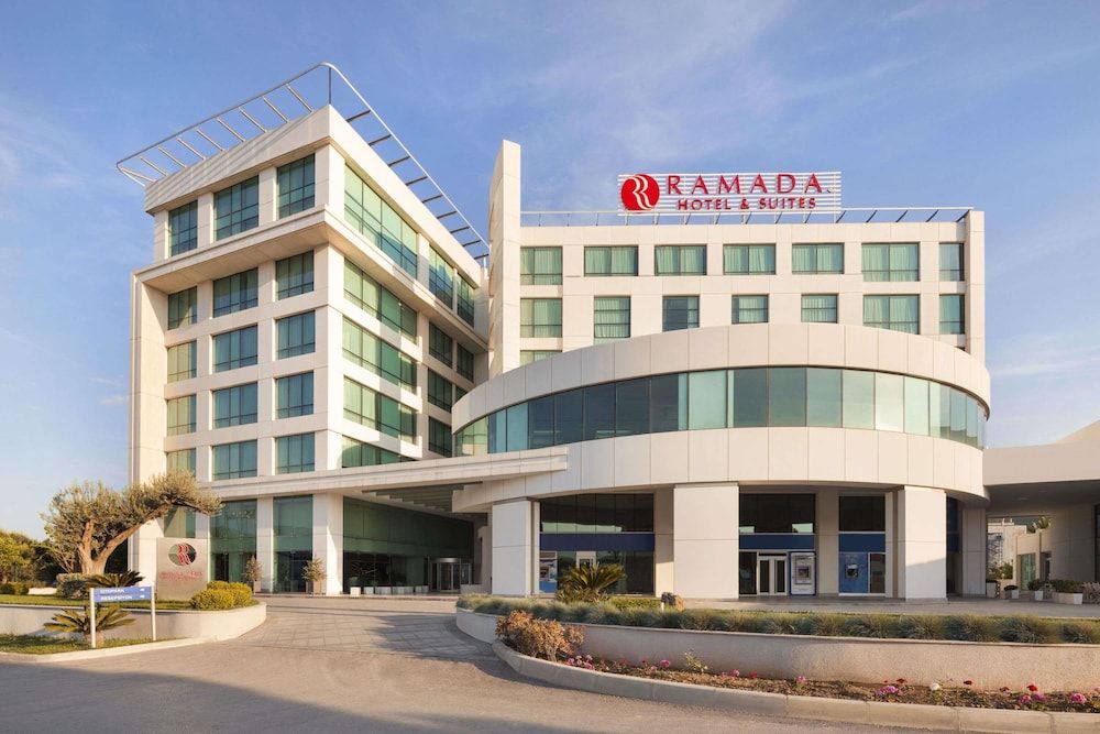 Ramada Hotel & Suites Kemalpasa Izmir 4 estrelas em Kemalpaşa