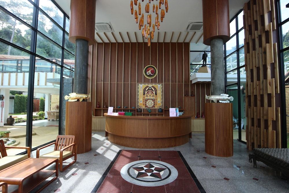 Phi Phi Nice Beach Hotel Hip 2