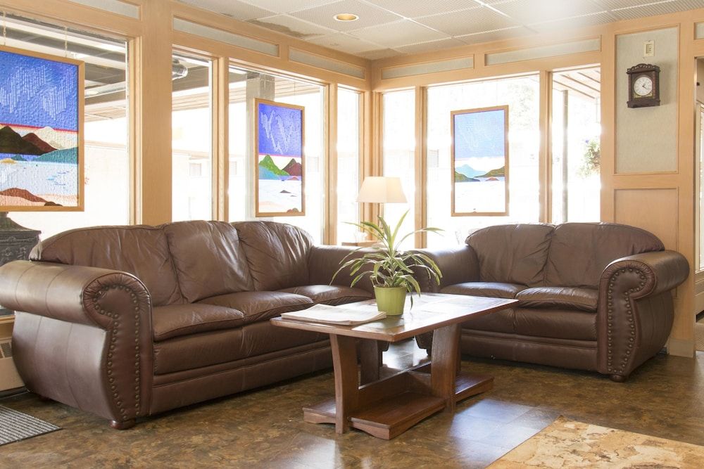 Maligne Lodge 3 Maligne Lodge 3