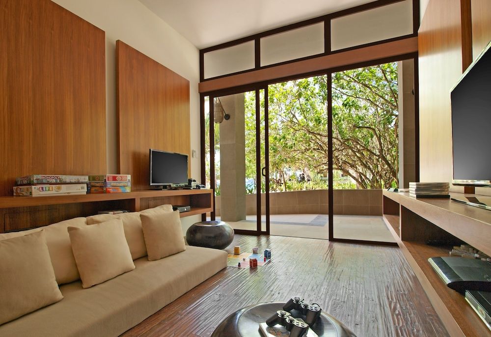 Pangulasian Island Resort 2