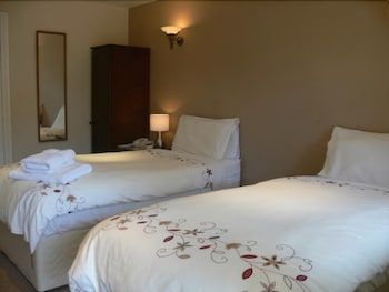 Haselbury Mill Hotel and Restaurant 3