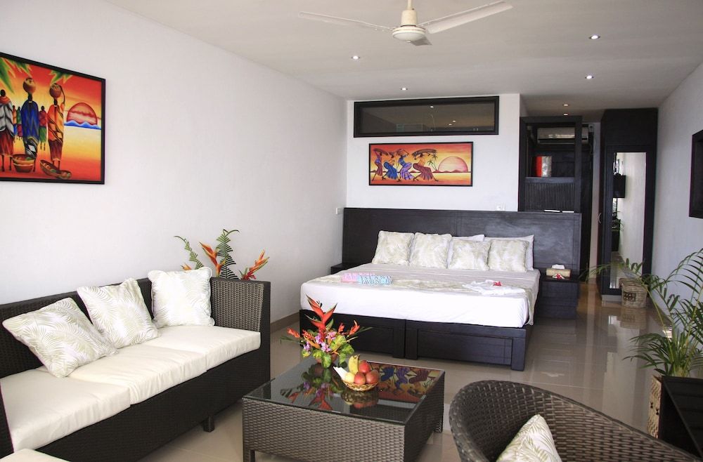 Garden Island Resort 3