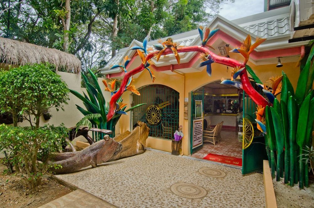 Deep Forest Garden Hotel 2