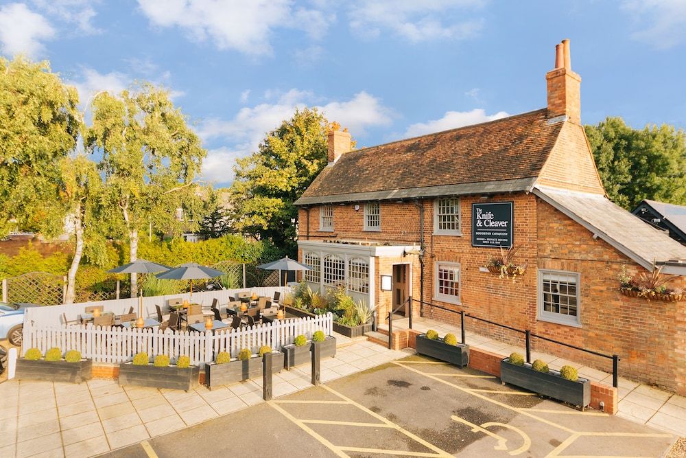 The Knife and Cleaver 4 estrelas em Bedford