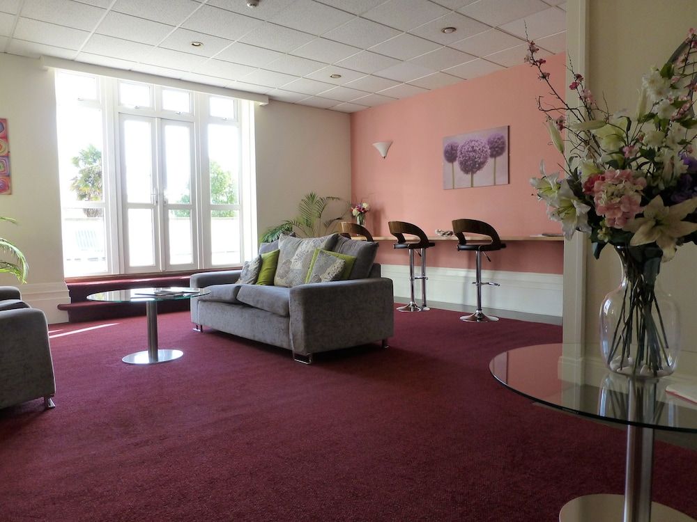 The Norfolk Lodge Hotel 3