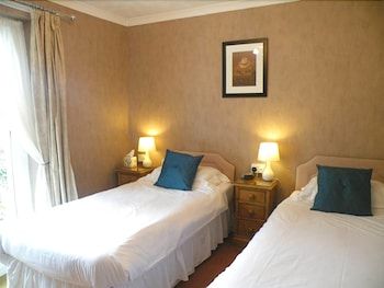 Abbey House Bed and Breakfast 3