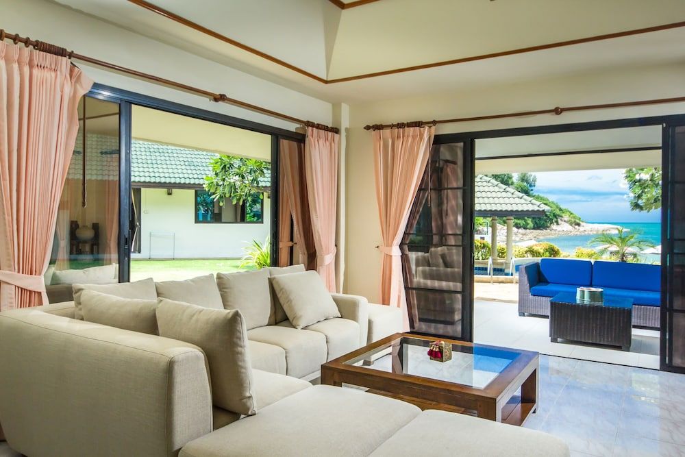 Idyllic Samui Oceanfront Resort and Villas 1