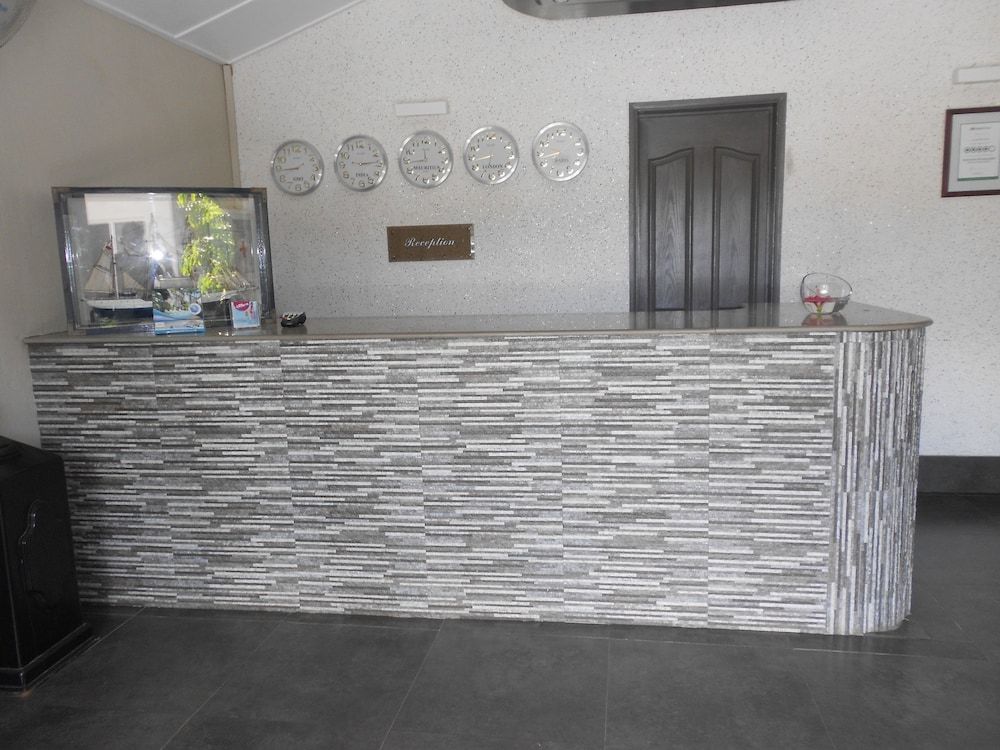 Le Grand Bleu Hotel 2