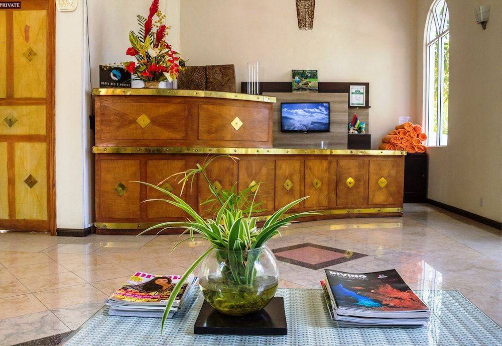 Hôtel Des 2 Mondes 3