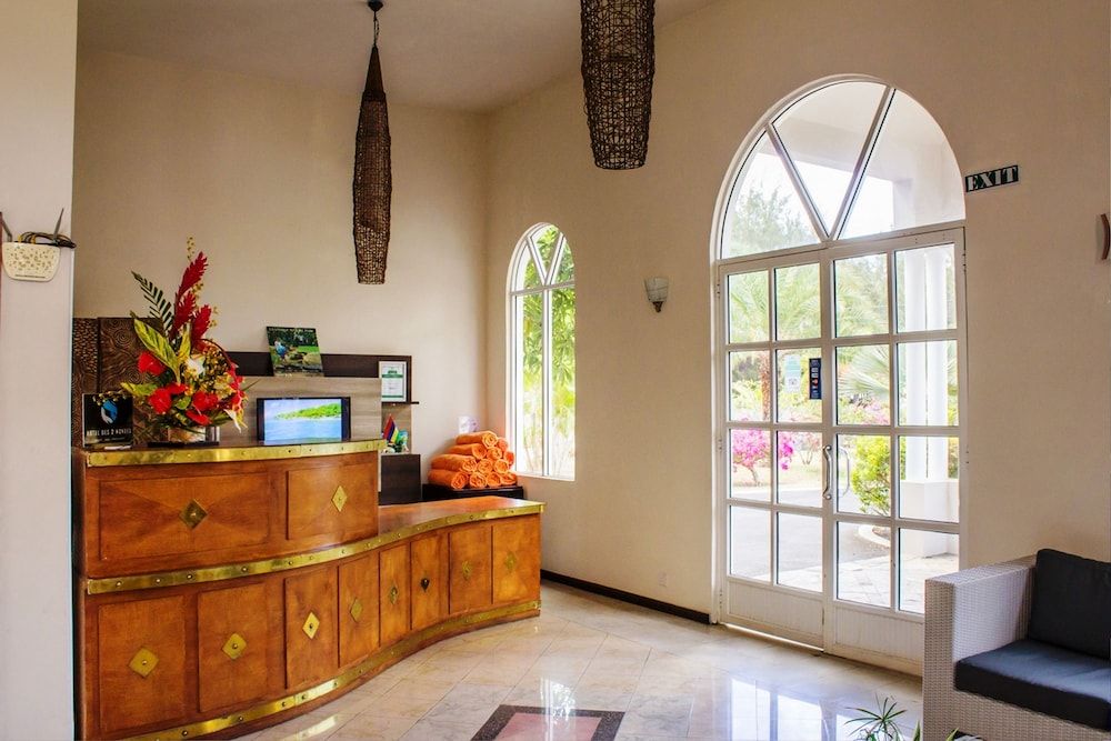 Hôtel Des 2 Mondes 2