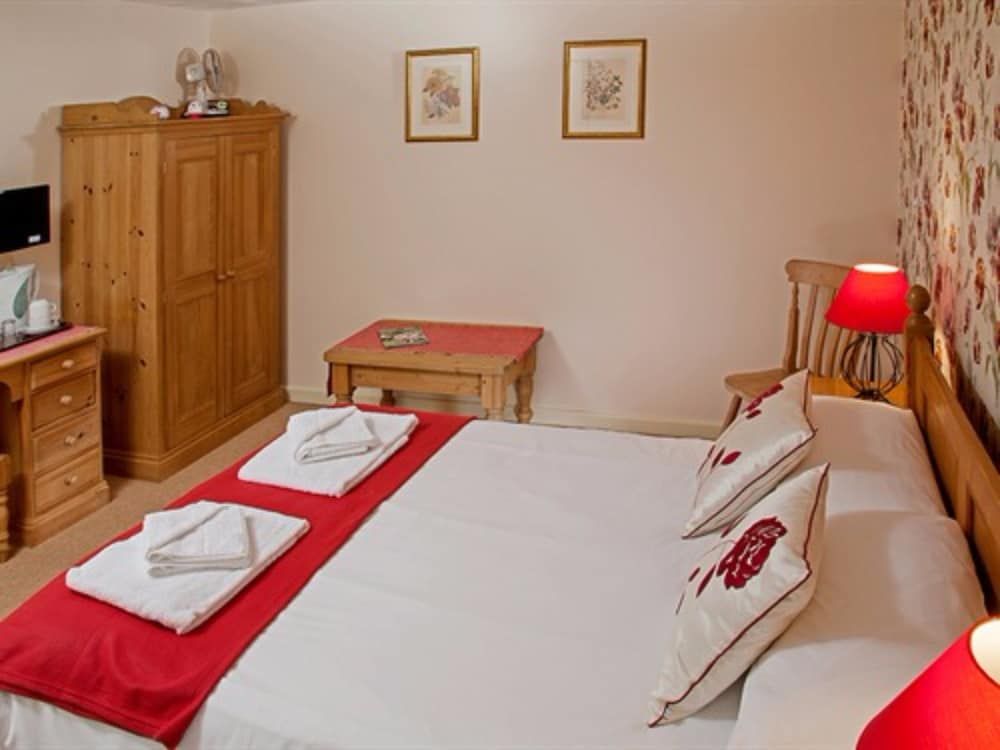 The Lion at Pennard 3