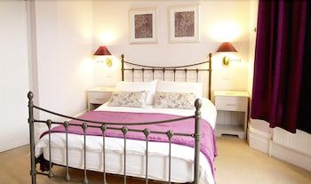 Colebrook Guest House 2