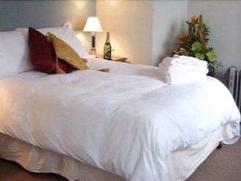 Thyme at the Tavern 2