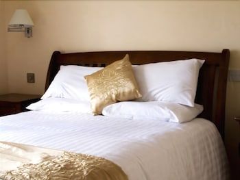 Royal Hotel 2