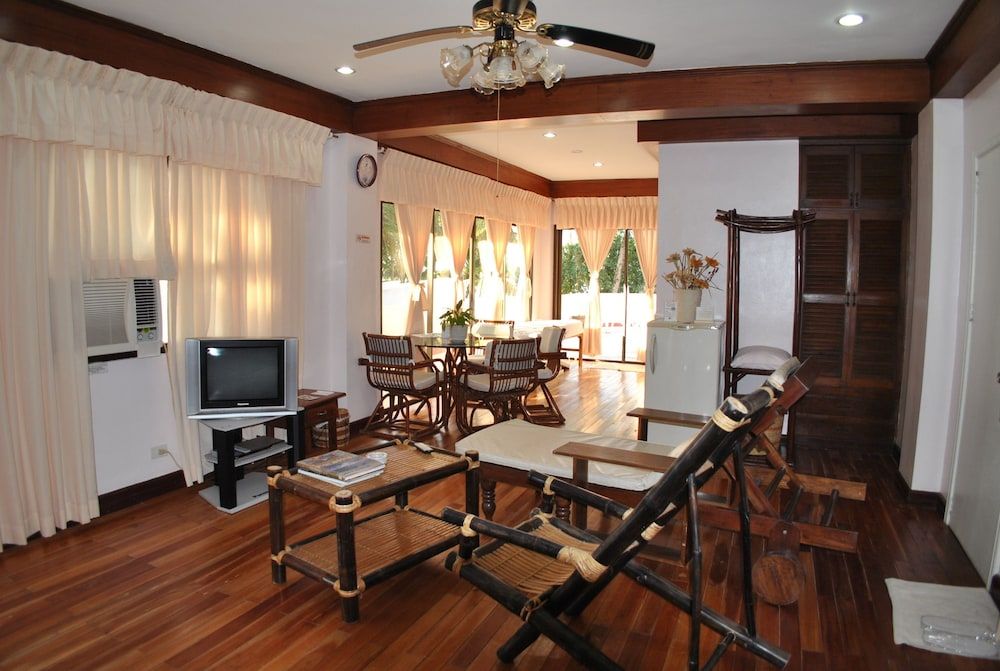 Surfside Boracay Resort & Spa 2