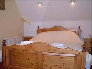 The Wheatsheaf Inn 3