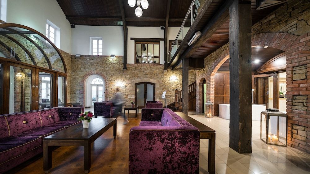 Cavan Crystal Hotel 2