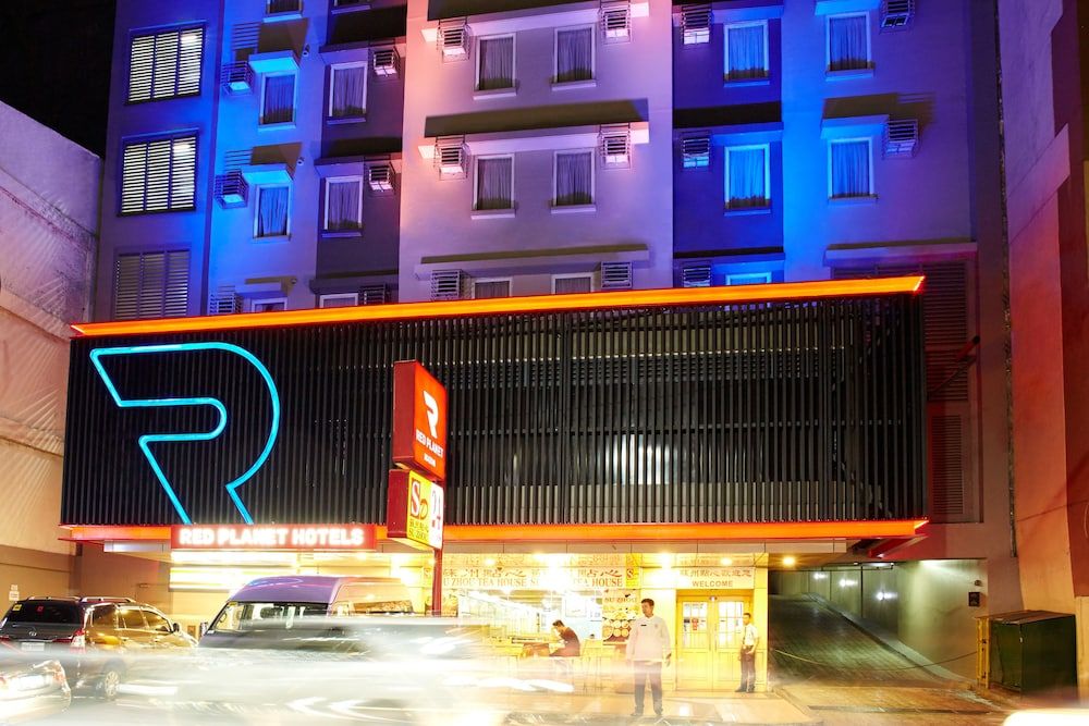 Red Planet Manila Mabini 1