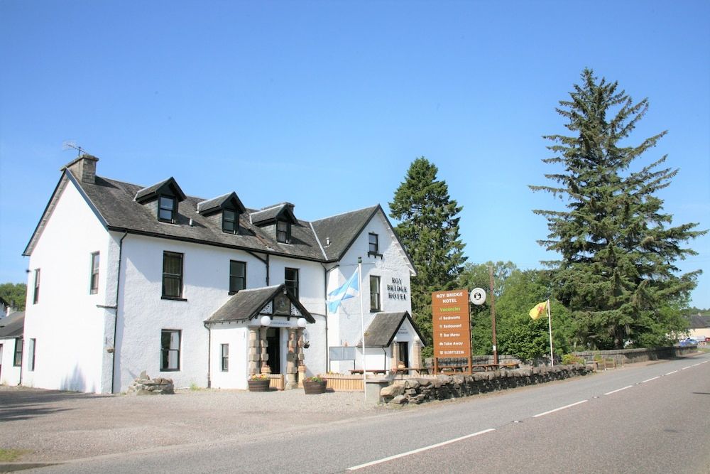Roy Bridge Hotel