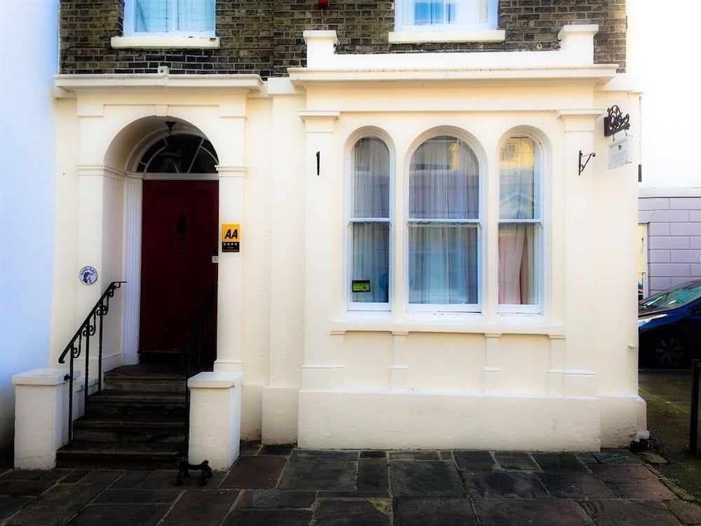 Peregrine House 4 estrelas em Canterbury