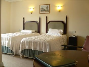 Oliver Cromwell Hotel 3