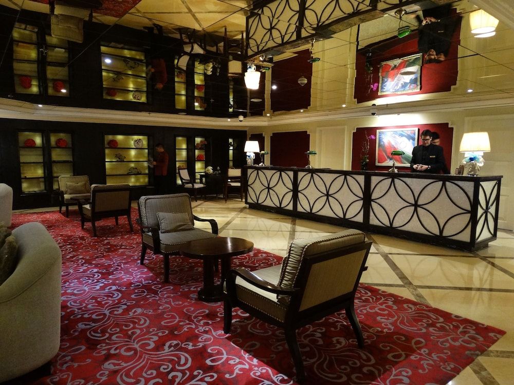 Maxims Tower 3 Maxims Tower 3