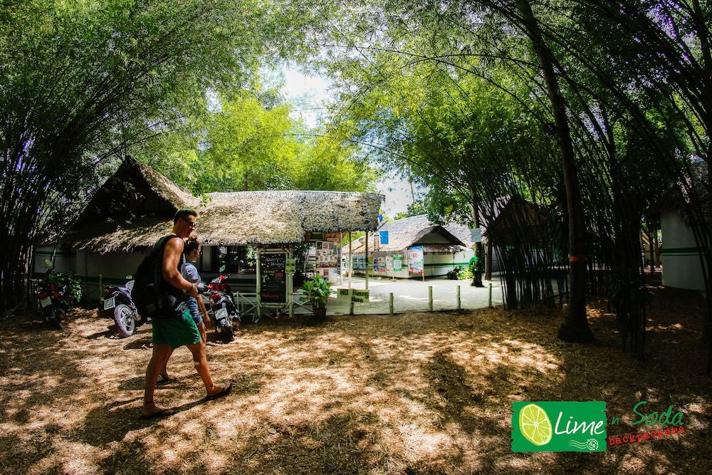 Lime n Soda backpackers beach resort 3