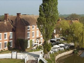 Corse Lawn House Hotel 1