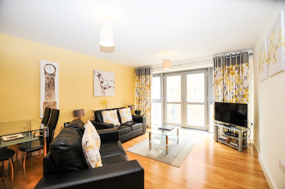 Your Stay Bristol Hamilton Court 1