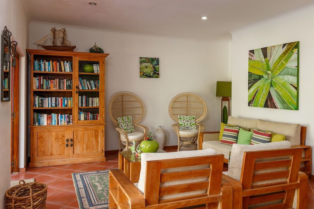 L'Habitation Cerf Island Hotel 2