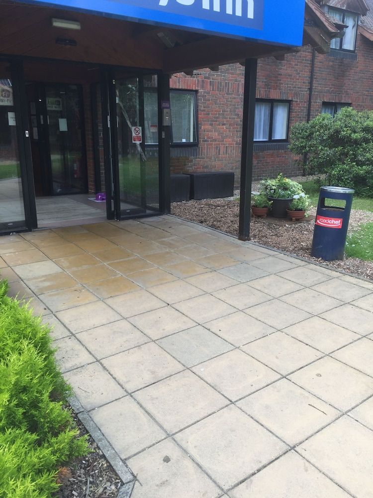 Days Inn by Wyndham Maidstone 2