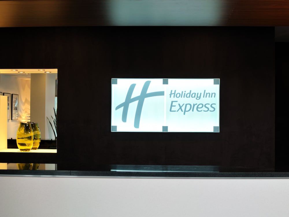 Holiday Inn Express London Heathrow T5 2