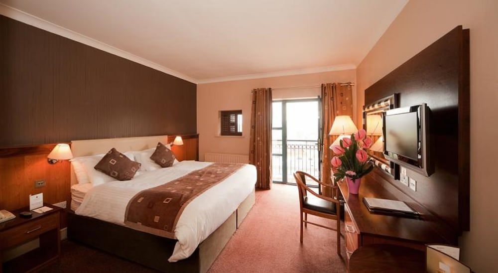 The Riverside Park Hotel 3