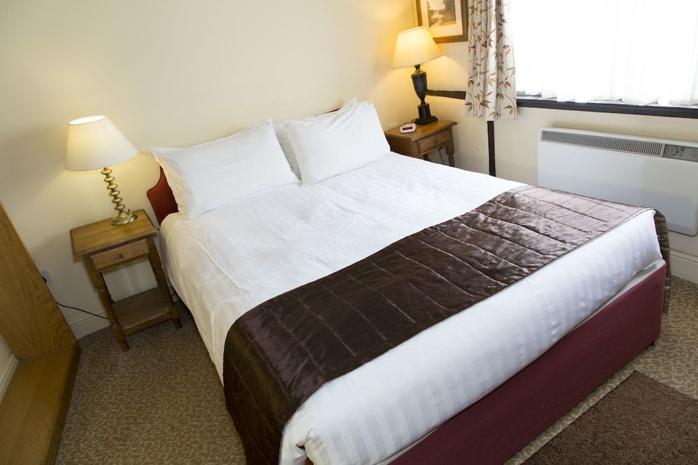 The Cherry Tree - Inn 3