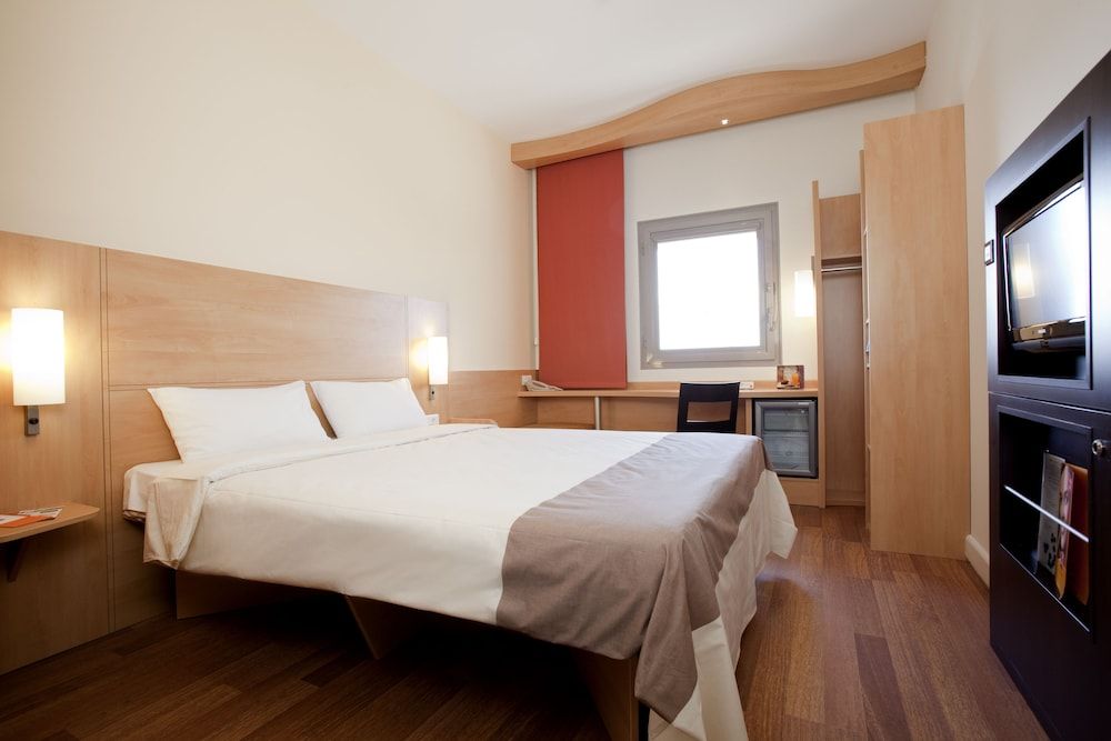 Ibis Bursa 3