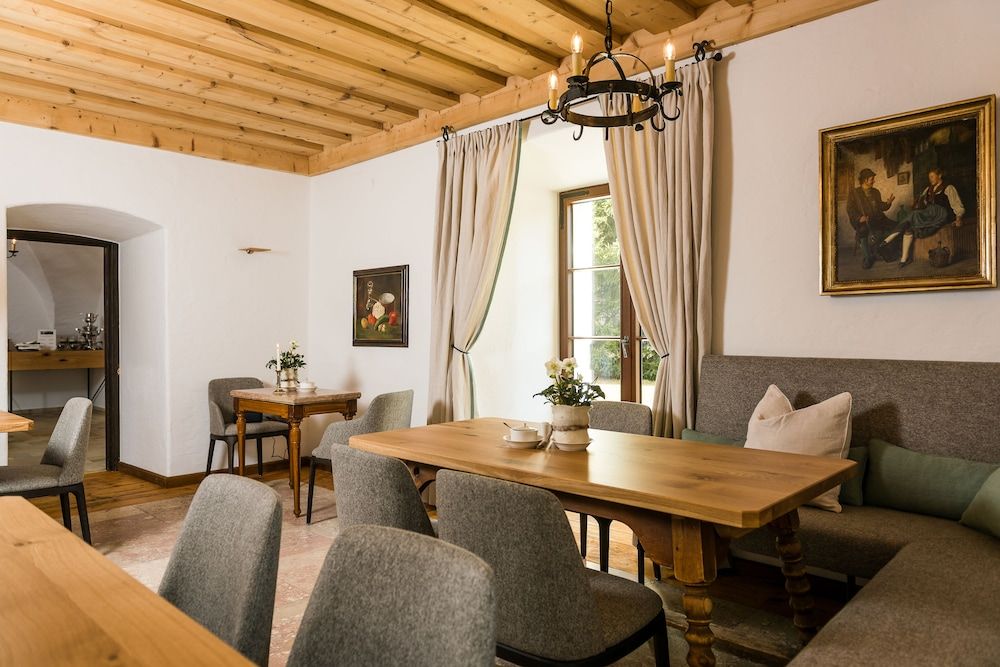 Schloss Prielau 3 Schloss Prielau 3