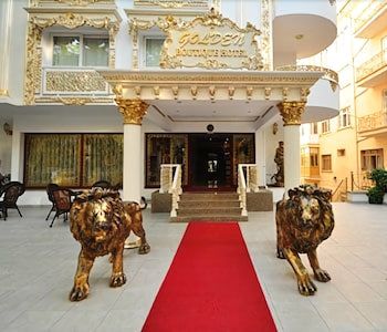 Golden Boutique Hotel 1