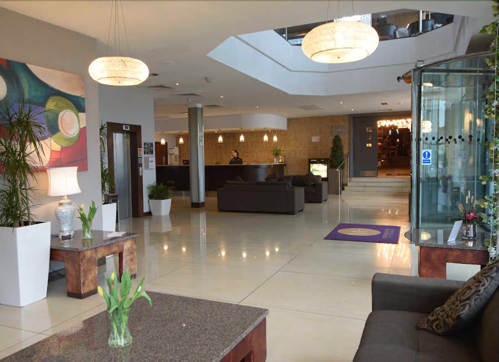 McGettigans Hotel (formerly Gallaghers Hotel) 2