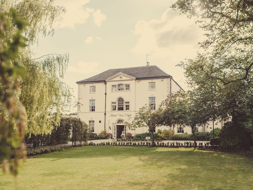 Van Dyk by Wildes 4 estrelas em Chesterfield